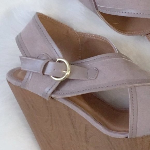 SALE! Taupe Tan Nude Crisscross Buckle Platform Wedges - Picture 2 of 9